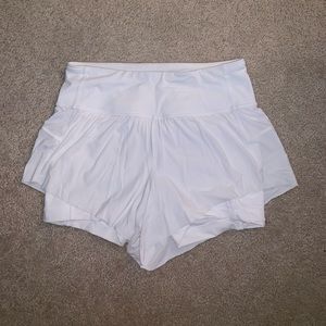 White lulu lemon elastic shorts
